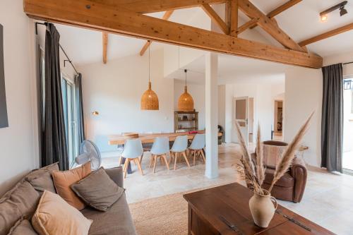 Χώρος καθιστικού στο Les Forges Villas - 4 room villa for 8 people