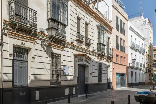 APARTAMENTO TRIANA DELUXE CON PATIO PRIVADO