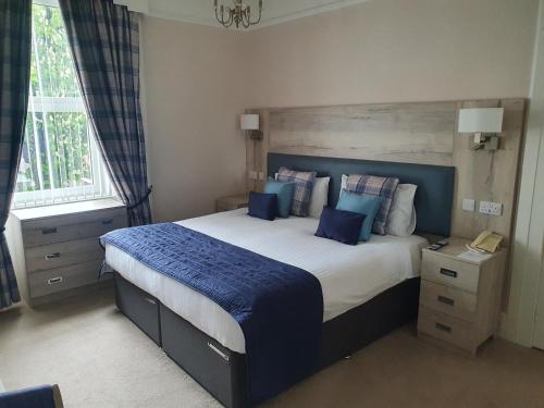 Sunninghill Hotelにあるベッド