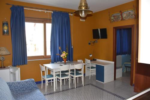 Dining area in the guest house