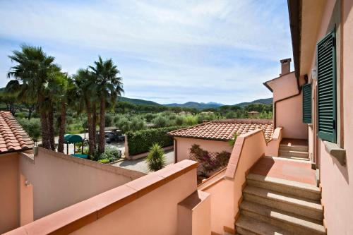 En balkon eller terrasse på RESIDENCE TERME ISOLA D'ELBA SRL