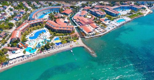 Vue panoramique sur l'établissement Kuşadası Tatil Evi