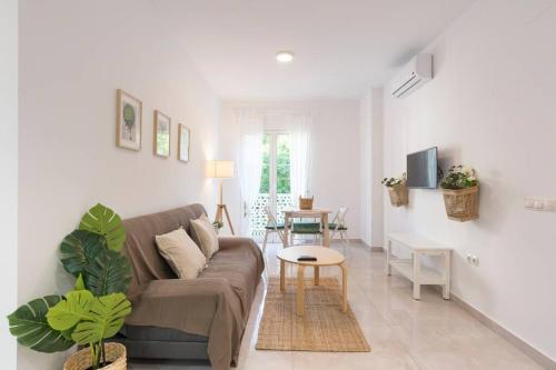 TGH/ Victoria Green Center 1B