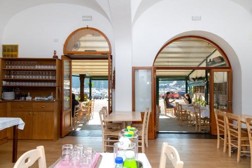Restoran või mõni muu söögikoht majutusasutuses Albergo Nazionale