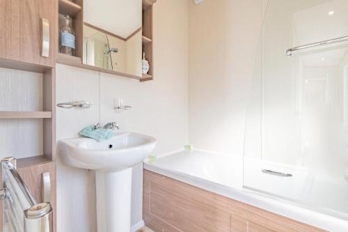 Φωτογραφία από το άλμπουμ του Tan Rallt Holiday Park & Spa σε Abergele