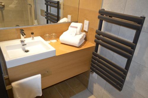 Et badeværelse på The Golden Jubilee Hotel