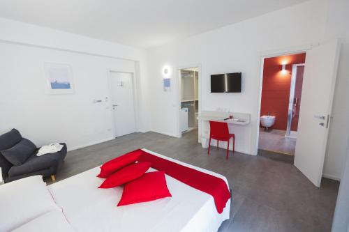 Μια τηλεόραση ή/και κέντρο ψυχαγωγίας στο B&B a due passi dal mare