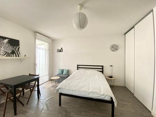 Joli studio avec terrasse près du vieux-port