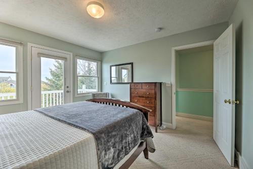 Gallery image of Bright, Beautiful Manistee Condo Near Beach and Pool in Manistee