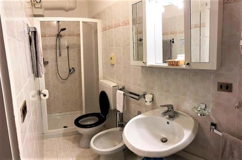 Koupelna v ubytování Hotel Aurora