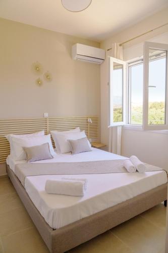 Foto RODOU Suites & Villas 2