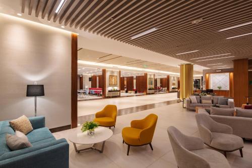 Area soggiorno di Holiday Inn - Quito Airport by IHG
