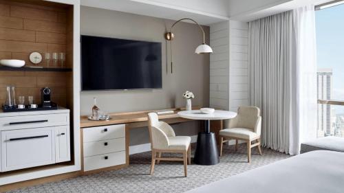 Four Seasons New Orleans Image