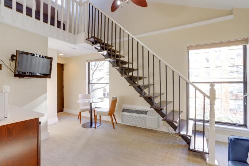 Sojourn at DuPont Place Image