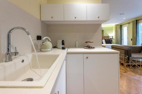 Gallery image of IPELHOME - Plaka Boutique Apartments in Athens