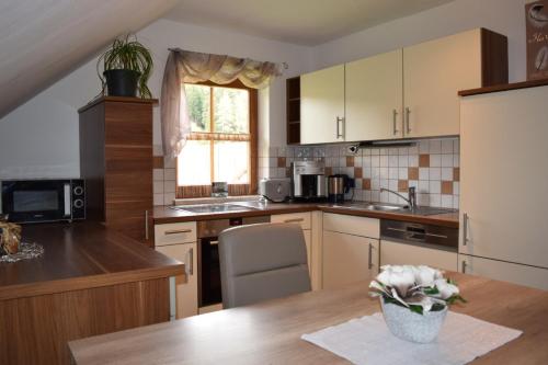 Kuchyň nebo kuchyňský kout v ubytování Ferienwohnung Familie Pichler