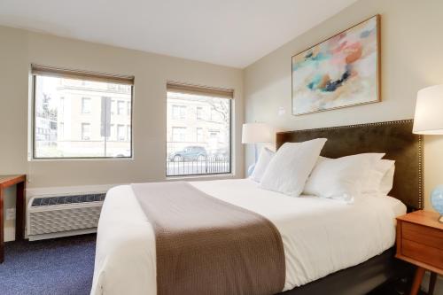 Sojourn at DuPont Place Image