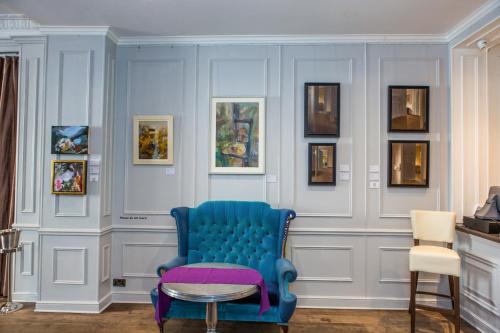 Posezení v ubytování The Exhibitionist Hotel