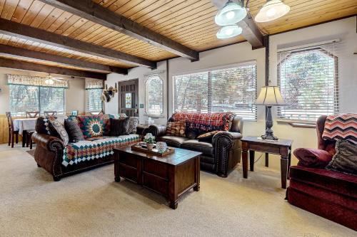 Cozy Comforts – Photos 4