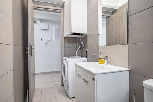 Supreme C1 Apartment in Syntagma