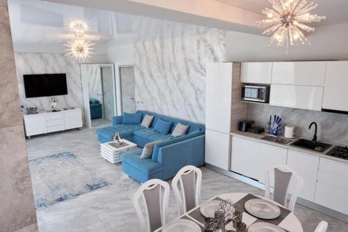 Køkken eller tekøkken på 5 stars 301 frontal sea view apartment