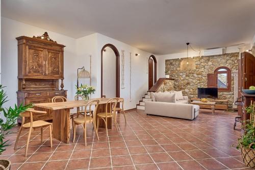 Gallery image of Casa Di Namphio Villa & Suites Anafi in Anafi