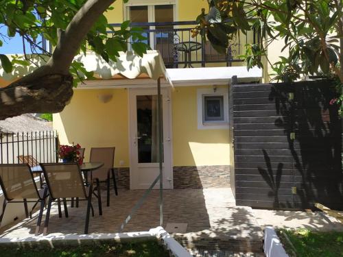 Gallery image of Sweet Maisonette in Skala Marion