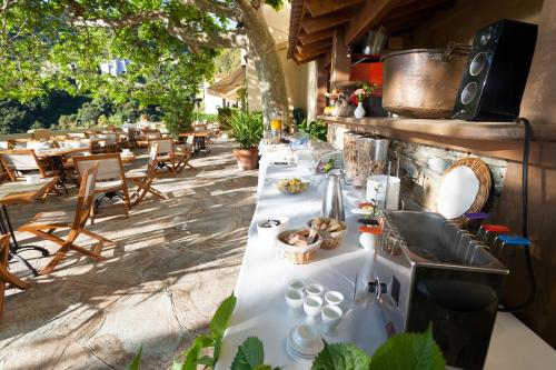 Restoran ili drugo mesto za obedovanje u objektu Hôtel de la Corniche