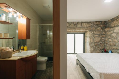 Lamegos GuestHouse tesisinde bir banyo