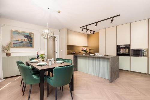 Abau Residence Apartment- 50m to the sea