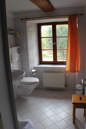 Koupelna v ubytování Hotel Das Landhaus