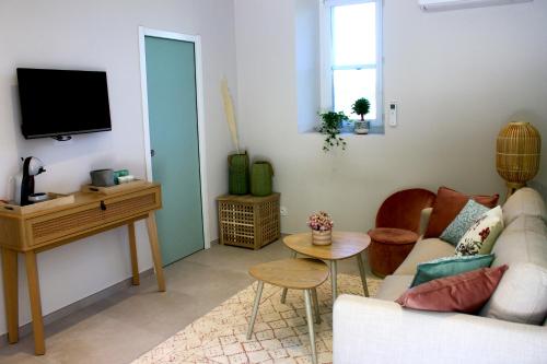 Μια τηλεόραση ή/και κέντρο ψυχαγωγίας στο Les Maisons du O