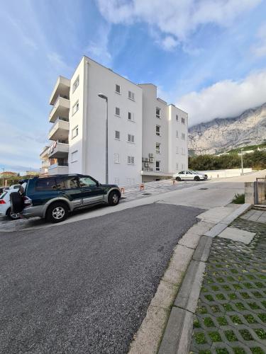 Mariposa Makarska 83m2 new apartment with garage