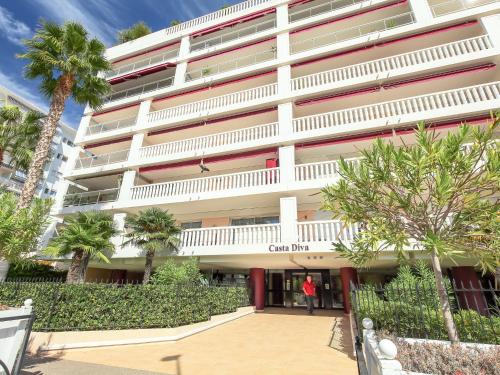 Apartment Casta Diva-1 by Interhome