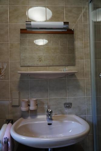Bilik mandi di Haus "Die Zinne"