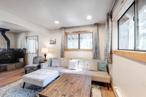 Pine Cone Cabin – Photos 2