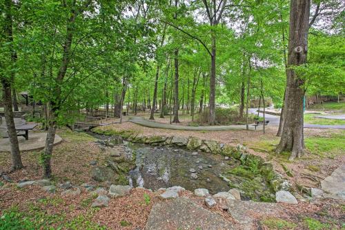 Hollywood Park Home Less Than 3 Mi to Natl Park!