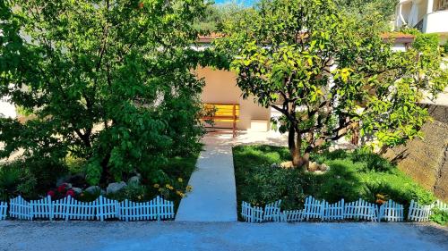 Imagen de la galería de Apartments Bava, en Trogir