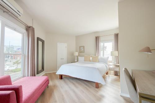 Cama o camas de una habitación en Sonder Beverly Terrace