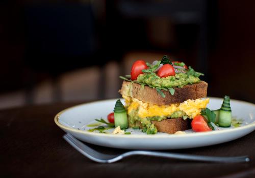 Eten bij of ergens in de buurt van het aparthotel

