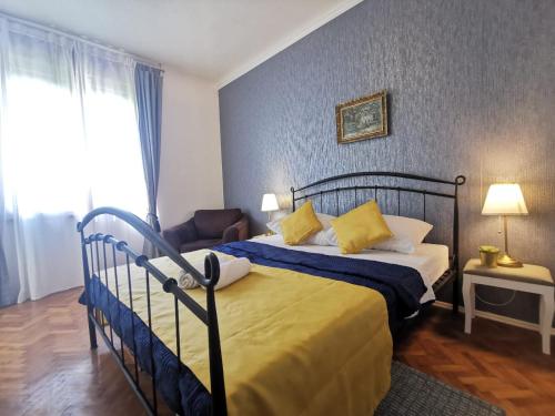 Posteľ alebo postele v izbe v ubytovaní Apartment Bačvice in Split