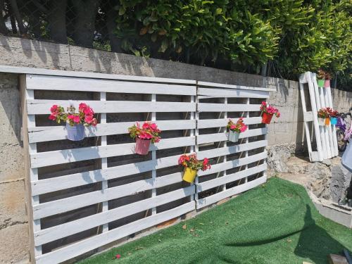 Un jardín fuera de Casa Charlie