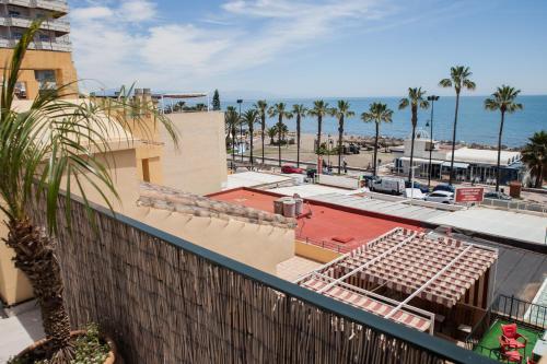 Spacious 200 sq.m. penthouse with sea view terraces