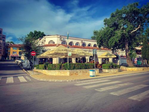 Sea Square Hotel