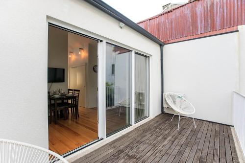 LovelyStay - Cozy 1BR in Santa Catarina w/ Balcony