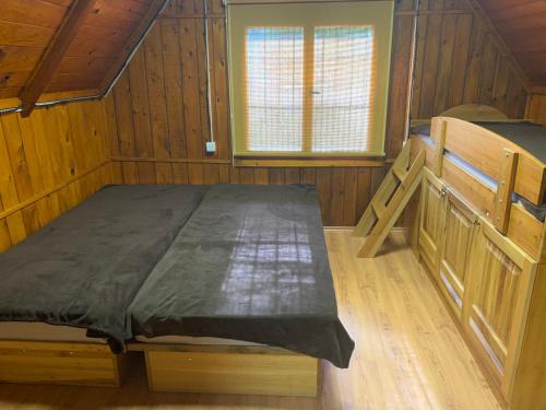 Posteľ alebo postele v izbe v ubytovaní Chata Kurinec