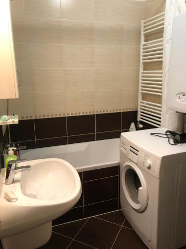 Kúpeľňa v ubytovaní Mango Wellness Apartman