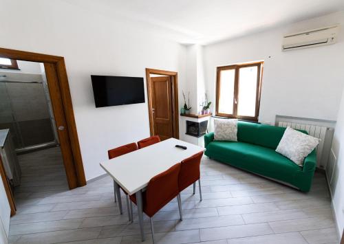 Μια τηλεόραση ή/και κέντρο ψυχαγωγίας στο Il Nido