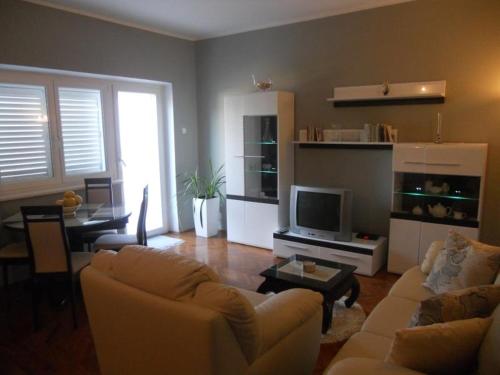Apartment in Korcula with sea view, terrace, air conditioning, Wi-Fi (4695-1)