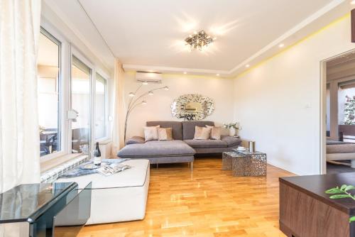 Posedenie v ubytovaní Marina Yacht Apartment